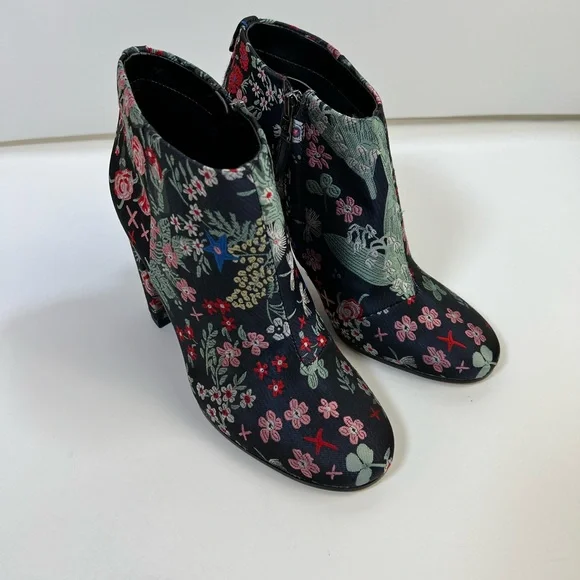 Sam Edelman Floral Embroidered Ankle Booties Block Heel Zip Sz 6.5 - Picture 15 of 16